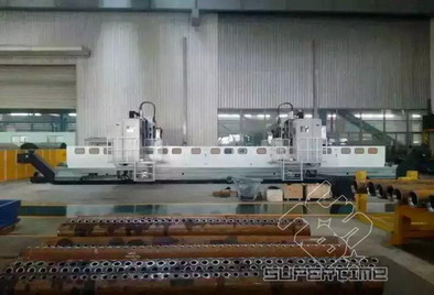 杭州锅炉厂现场的数控集箱钻床产品图片